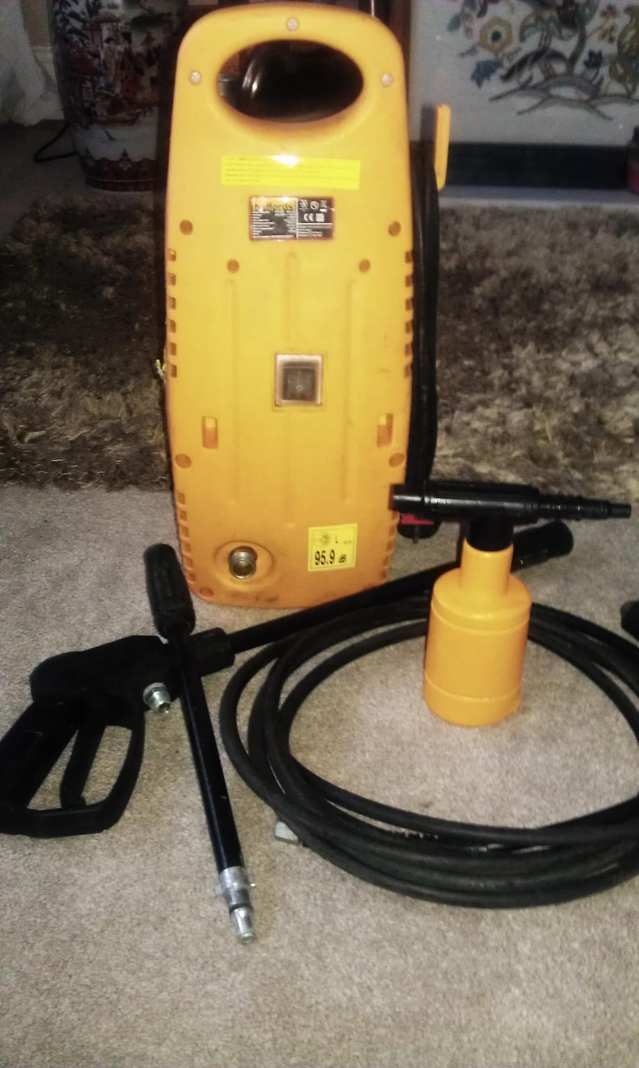 HALFORDS PRESSURE WASHER in YO15 Bridlington für 30,00 £ zum Verkauf