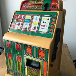 Gioco slot machine anni 60 della famosa ditta giocattoli francesi "France Jouets" funzionante!