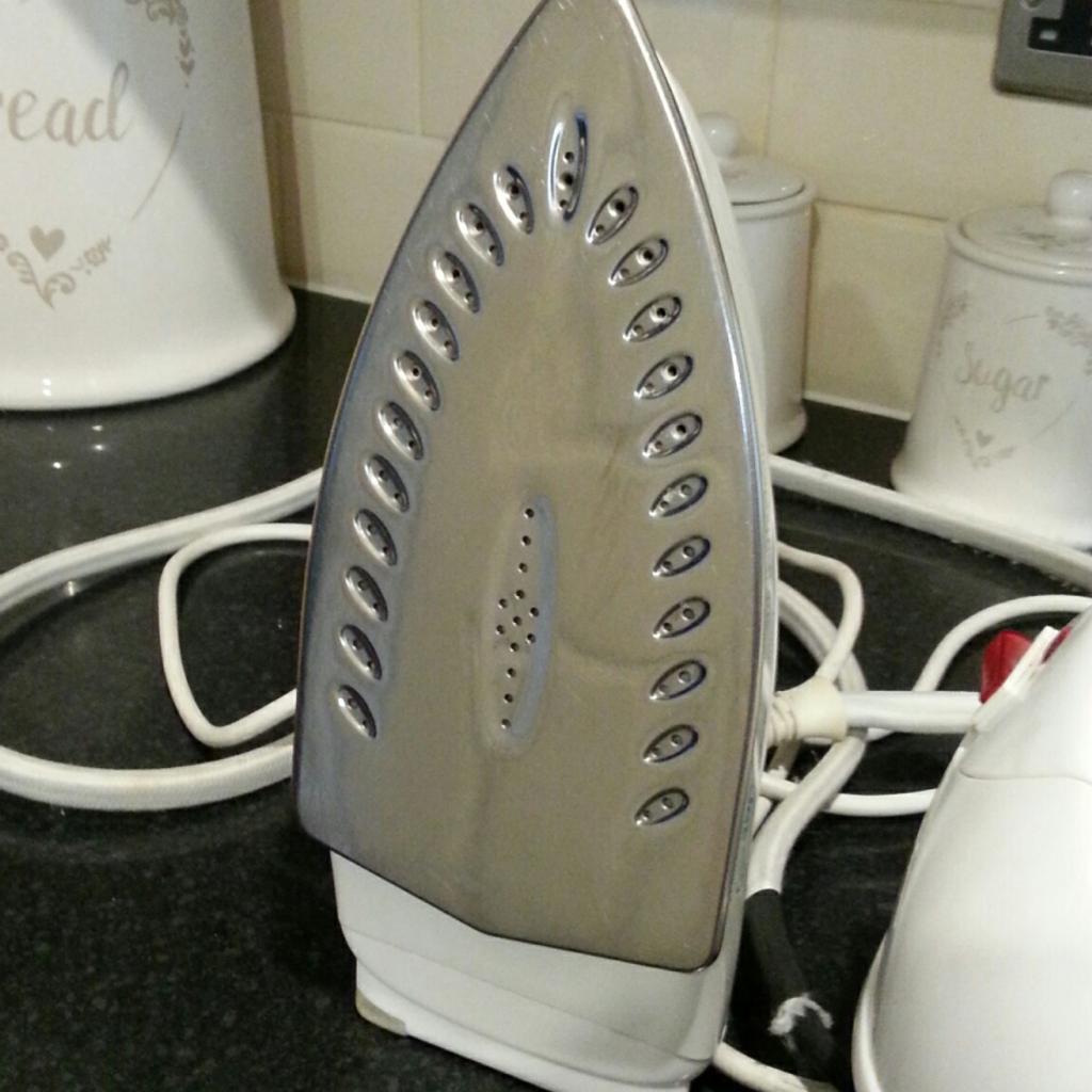 steam generator iron in L35 Knowsley für 40,00 £ zum Verkauf Shpock DE