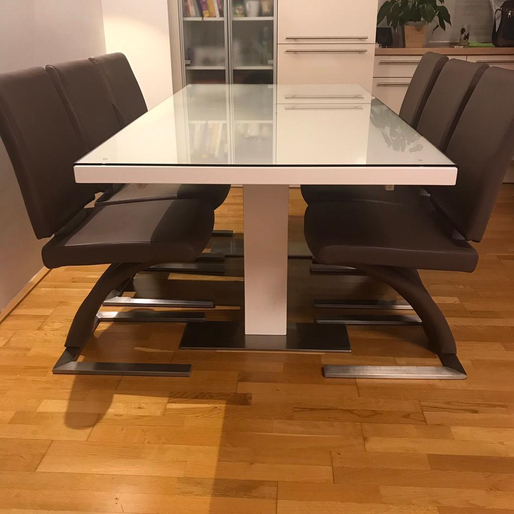 Esstisch mit 8 Stk. Stühle in 4600 Wels für 780,00 € zum Verkauf