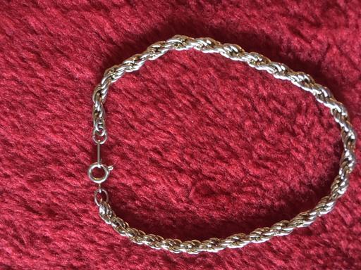 Buy & Sell North Northamptonshire Corby - NN18 - Photos for Bracelet - Gold Colour 