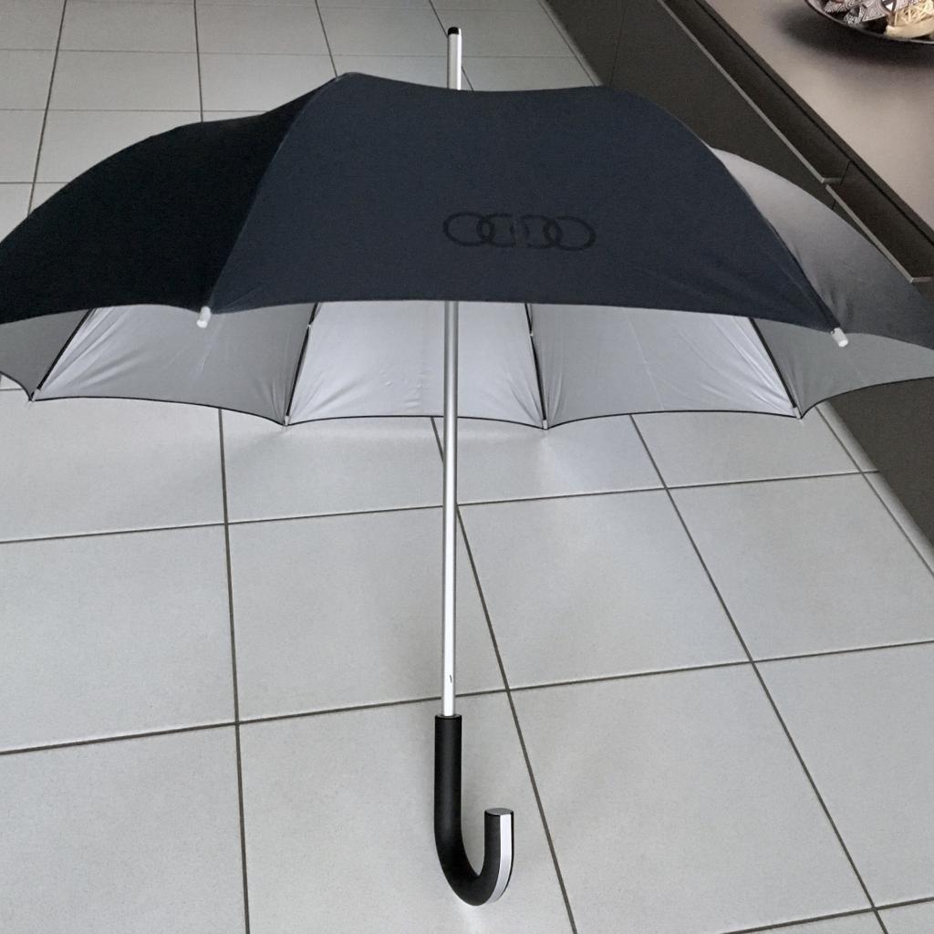 Audi Regenschirm Dunkelblau / Metallic 100cm in 71088 Holzgerlingen für €  20,00 zum Verkauf