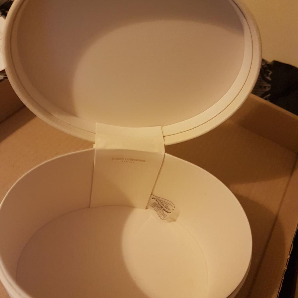 Light cream Paco Rabanne jewellery box in NG1 Nottingham für 2,00 £ zum ...