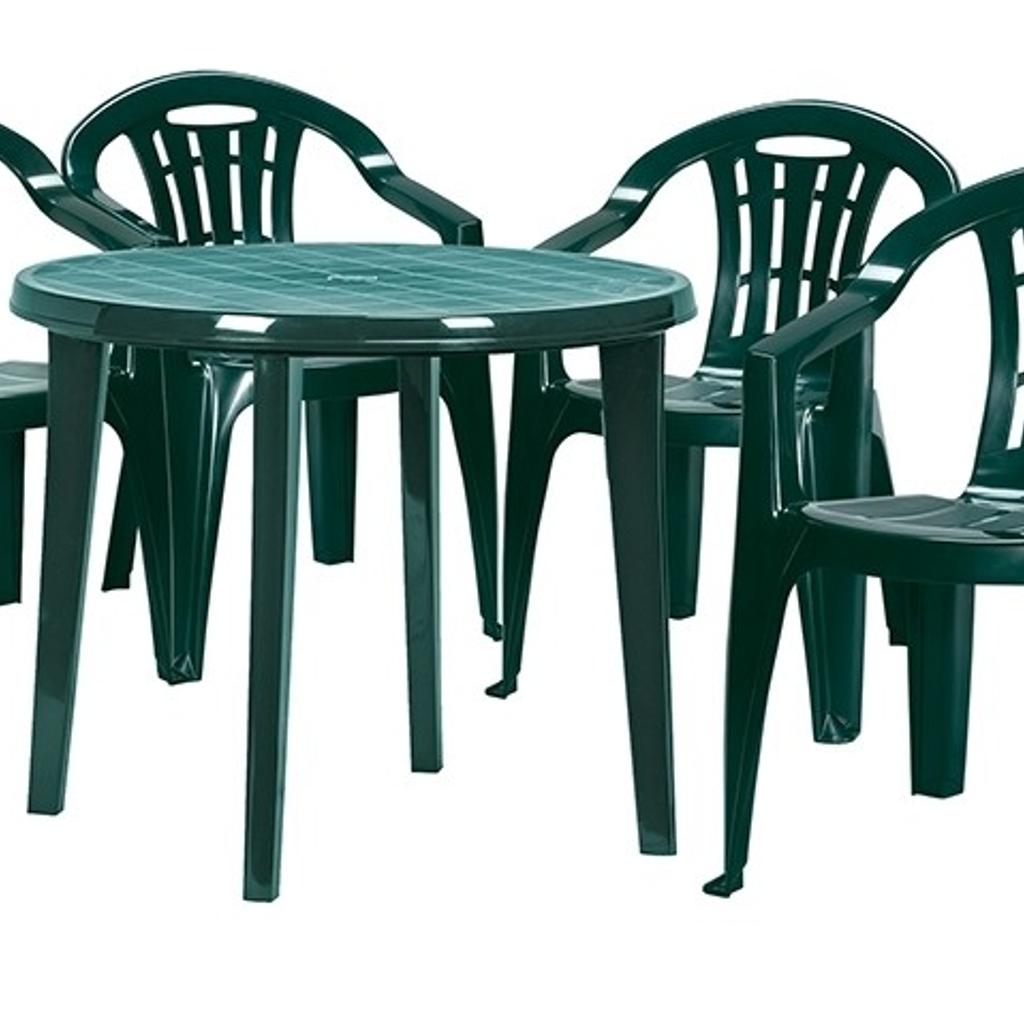 Garden plastic farniture set table & 5 chairs in E15 Newham for £30.00