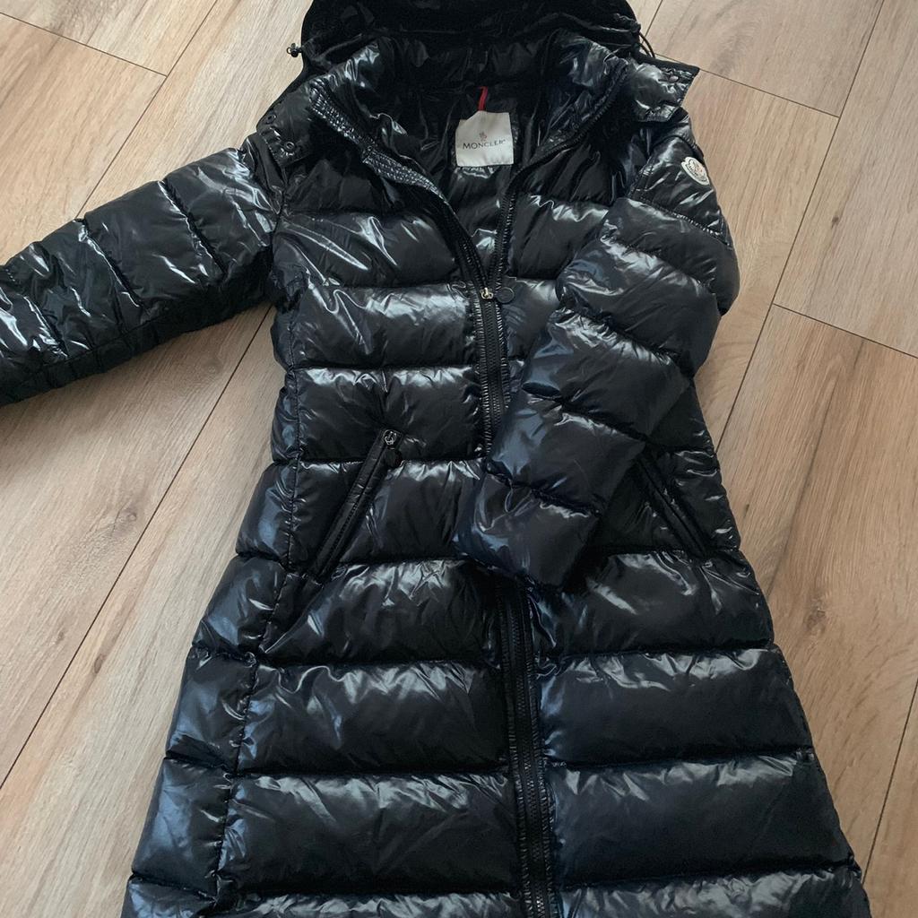 Moncler deals moka schwarz