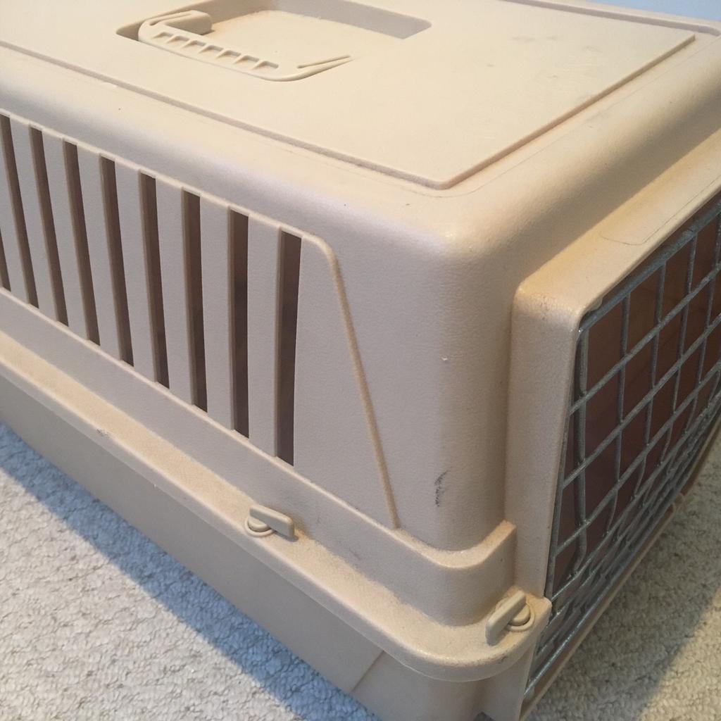 Cat carry box in SE25 Croydon for £3.00 for sale Shpock