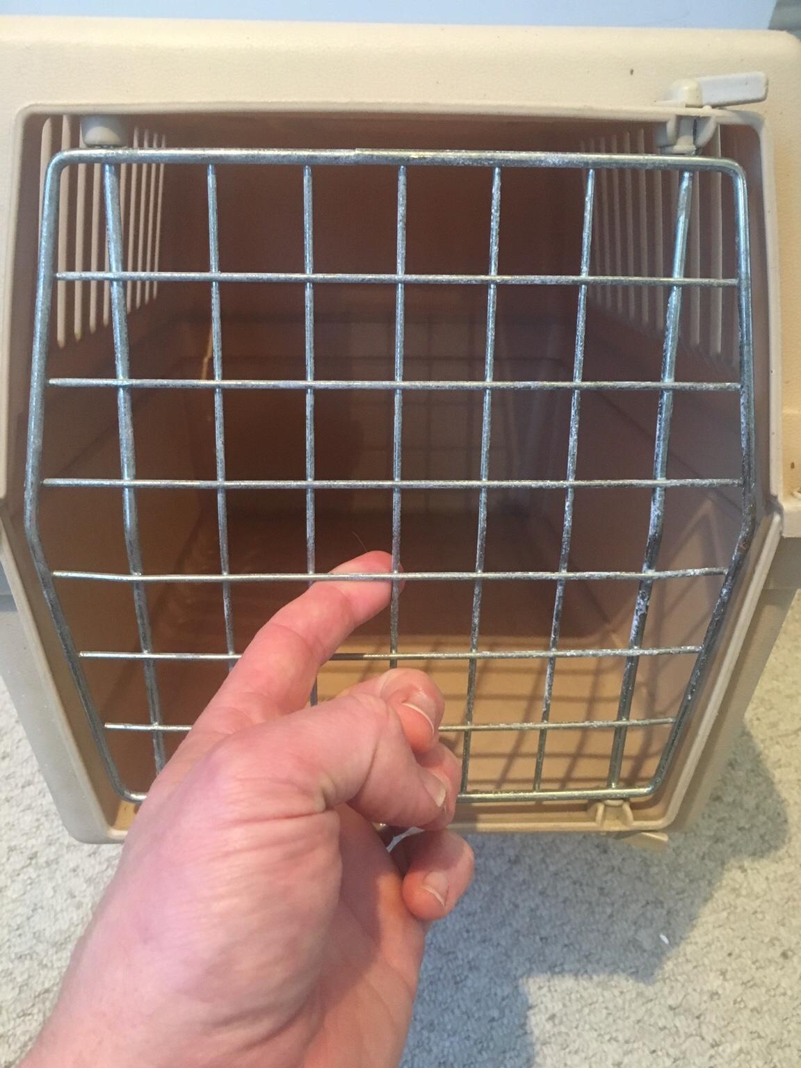 Cat carry box in SE25 Croydon for £3.00 for sale Shpock