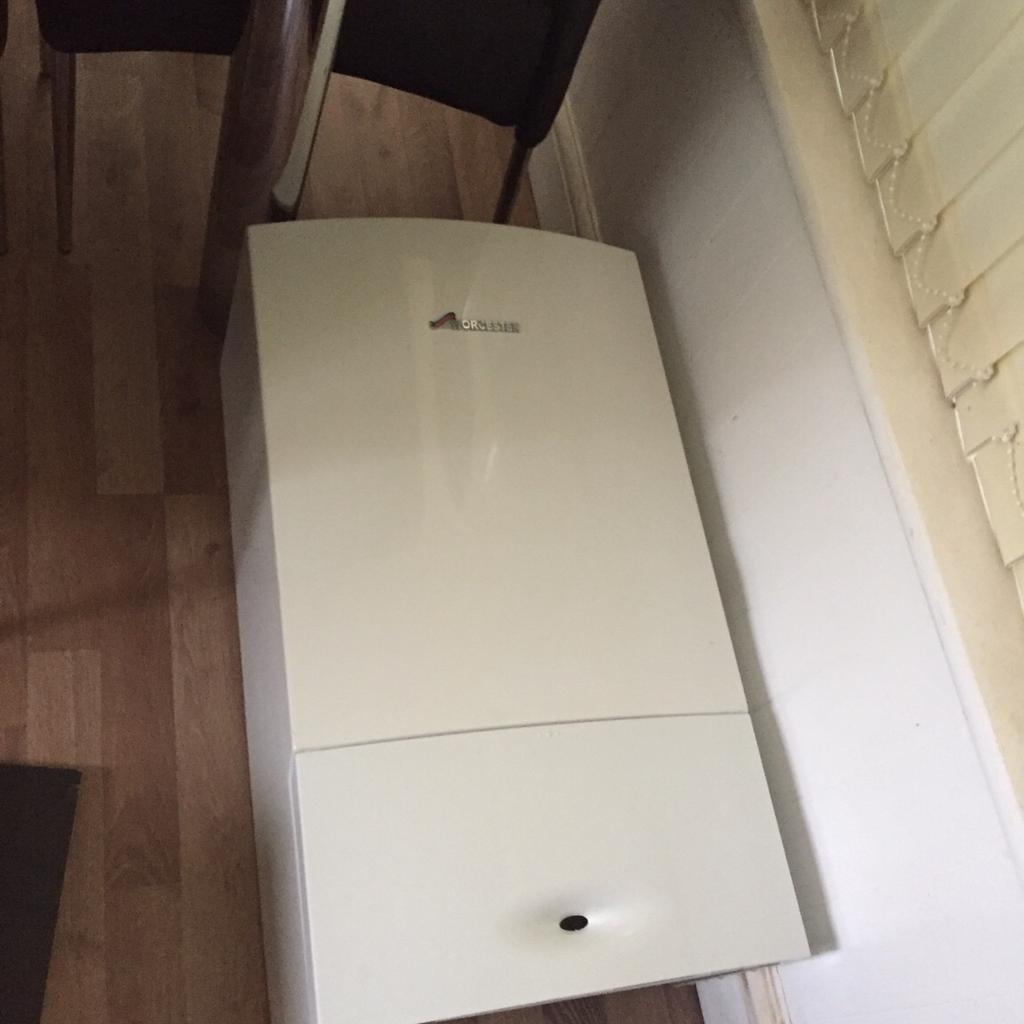 Worcester Bosch 24i greenstar combi boiler in BD7 Bradford für £ 85,00