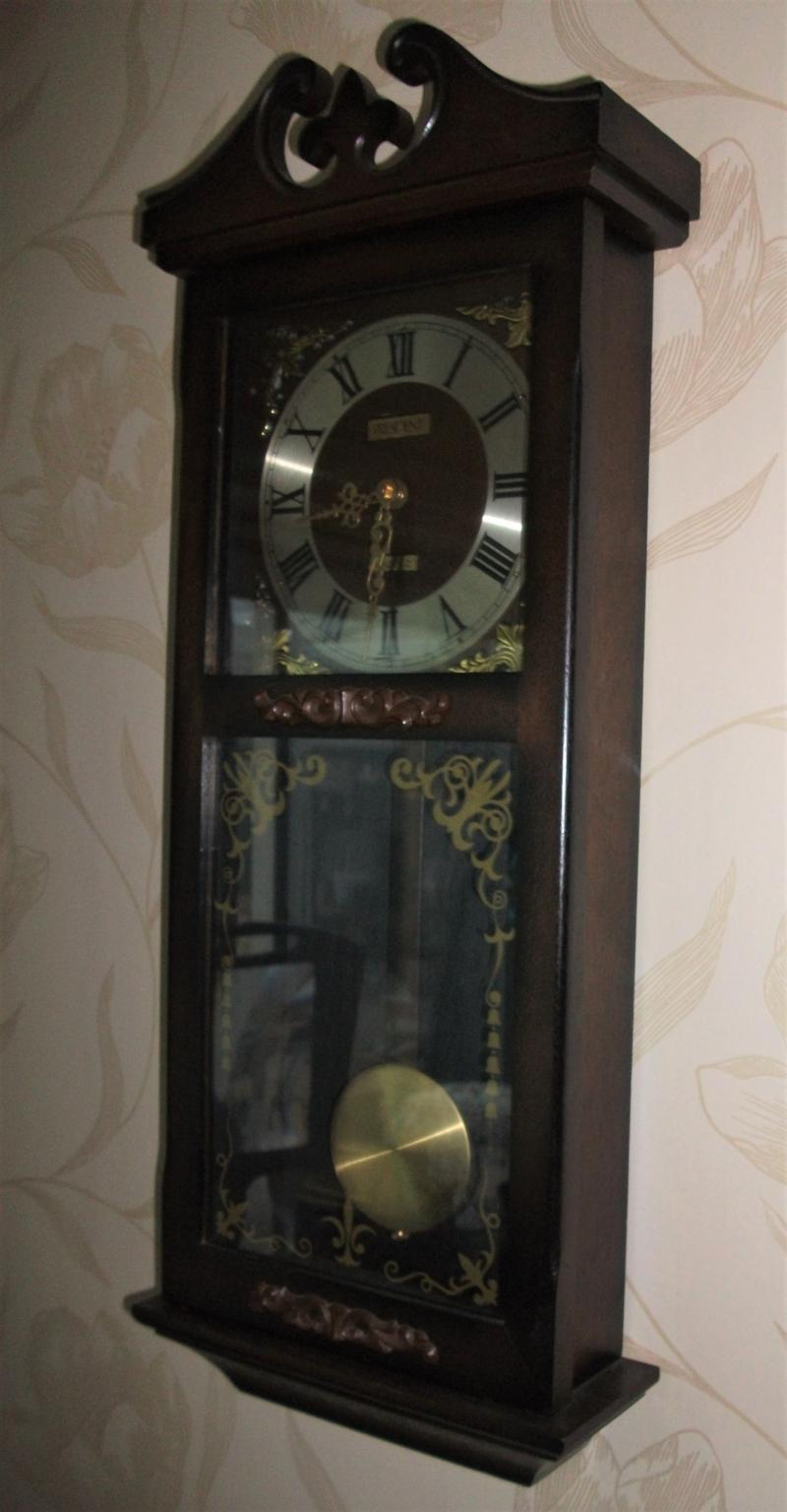 President Quartz chiming wall clock in BA14 Bradley for £15.00 for sale