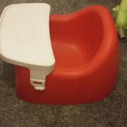 unisex bumbo seat in red with the tray 
perfect condition 
used few times 

£10
Pick up only