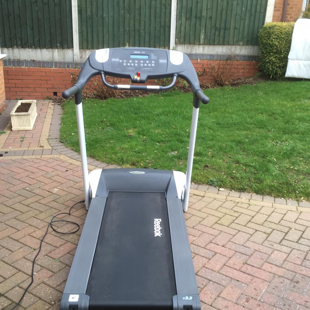 Reebok t3 2 online treadmill