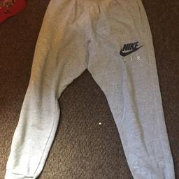 grey Nike tracksuit size xl great condition.