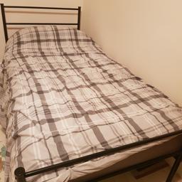Black single bed frame and matress.

Less than a year old, in good condition.

Collection only from Woodlesford.

Any questions please ask.