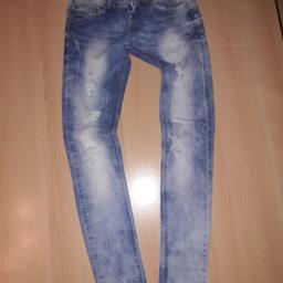 Jeans/High Waist. Gr.S von COLLOSEUM. in der Farbe jeansblau-stonewashed.