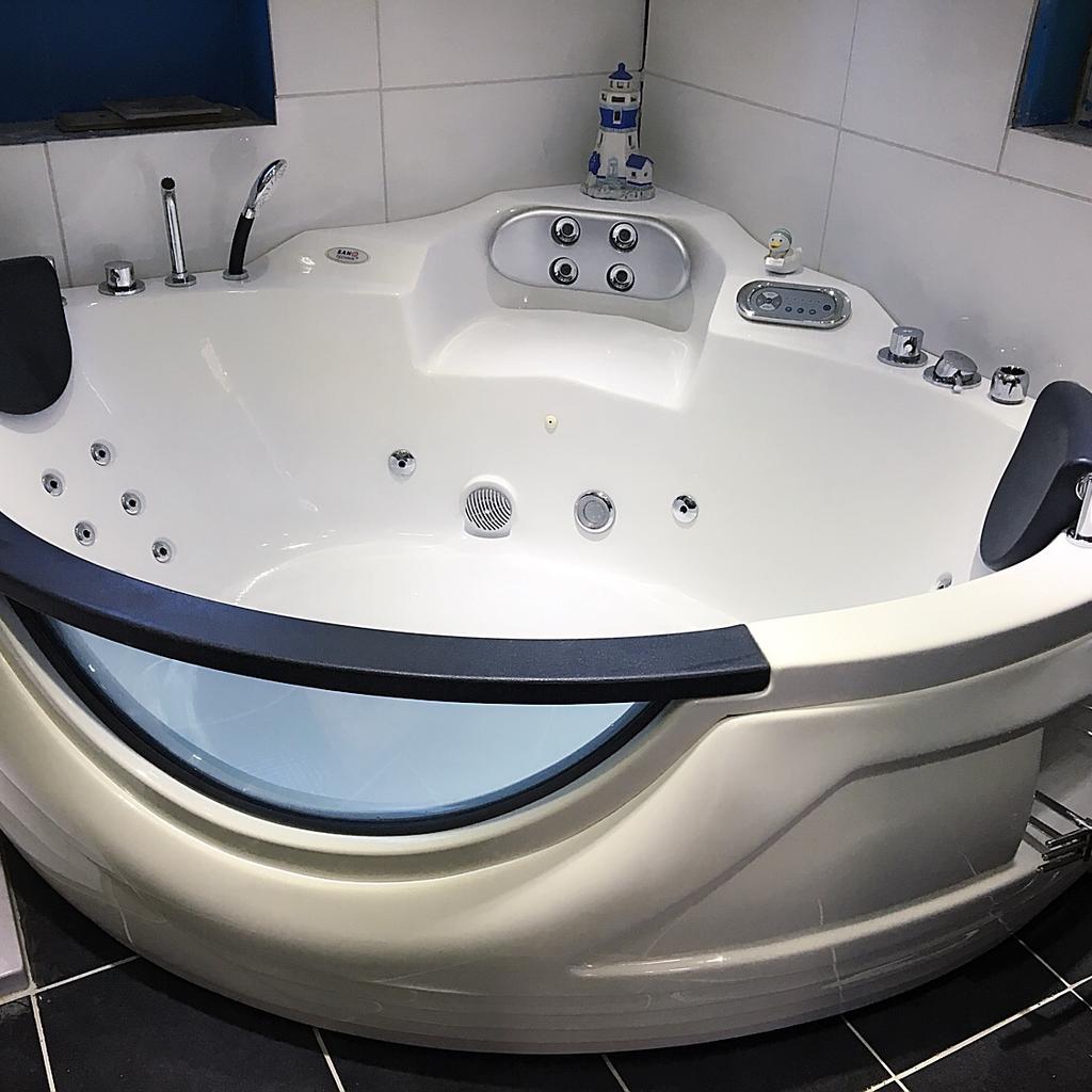 Whirlpoolbadewanne Costa Rica von Sanotechnik in 9020 Klagenfurt für €