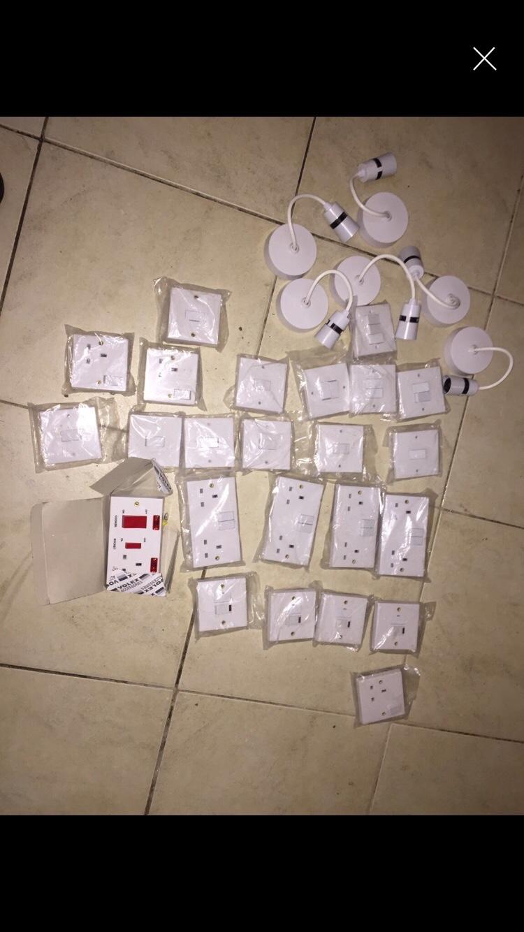 Light fittings and sockets in L9 Liverpool für 30,00 £ zum Verkauf