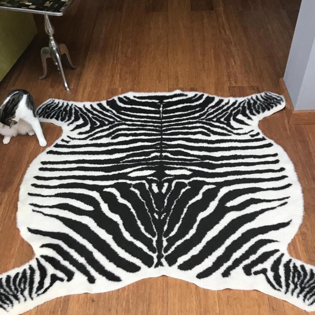 Ikea large faux fur zebra rug in London for £15.00 for sale Shpock