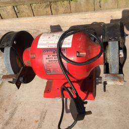 Sealey bench hand grinder, mains 240 v, 2 x new wheels, switch broken but can switch on and off at plug