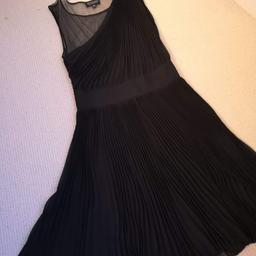 a gorgeous chiffon pleated dress perfect for a evening ball or event. a wide waist band to cinch in the waist. the top half has one shoulder with pleated draping and sheer material to the back.

size 8.

original RRP £45

in great condition still. only been worn twice.