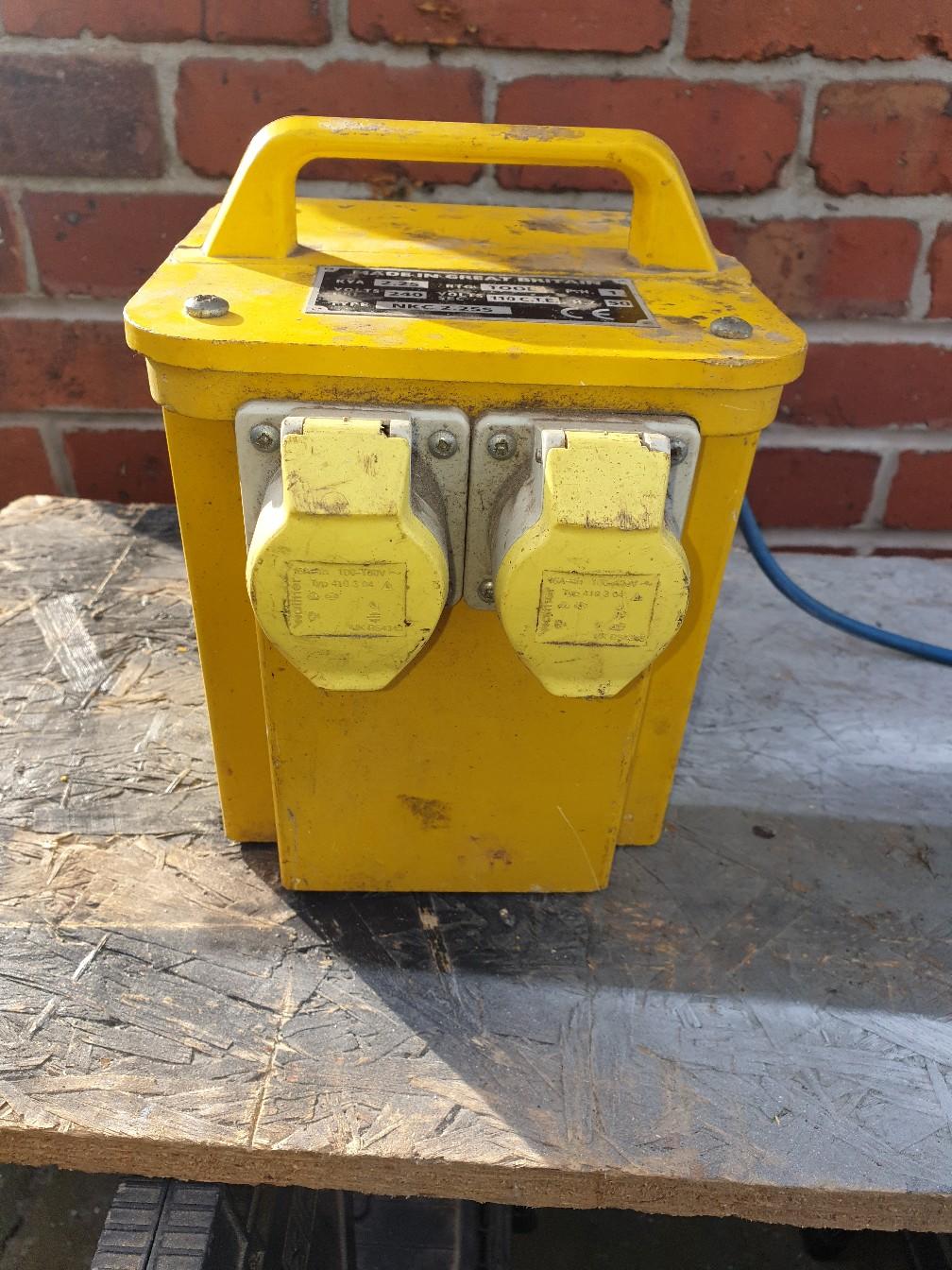 110 transformer with 2 extension cables in Rotherham für 45,00 £ zum ...