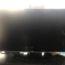 33 inch hd tv for sell. 
With remote