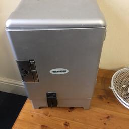 Mini fridge with lock. Can be used for aesthetics or medical use. Great little fridge I’ve had for a year in fully working order. Store your medications or Botox in a safe secure fridge with lock. 
Can drop off for petrol money