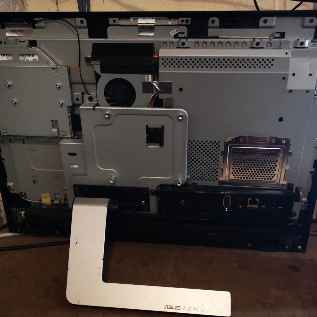 ASUS ET2020I AllIn OnePC Computer in RM10 Dagenham for £100.00 for