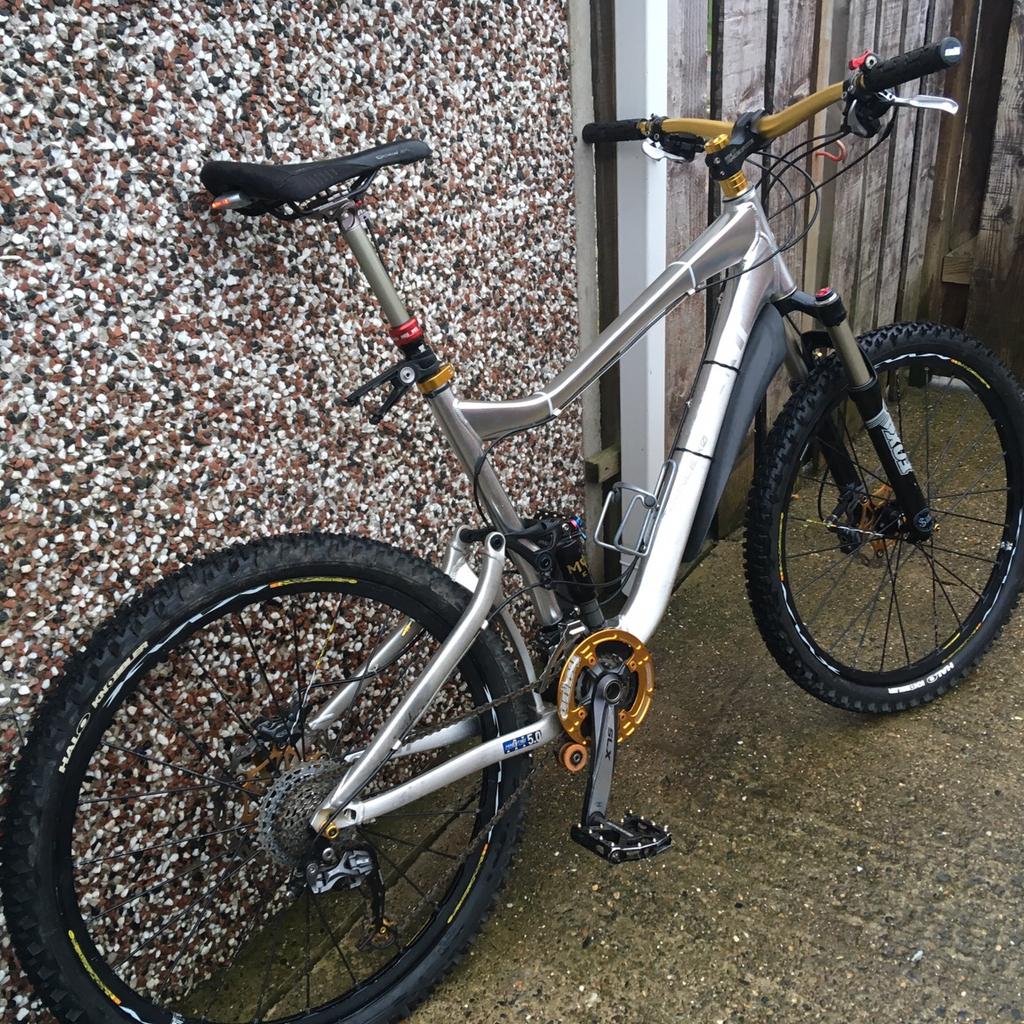 Bike, giant full suspension. in DH6 Hetton for £0.99 for sale Shpock