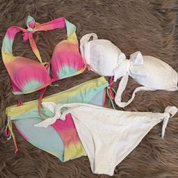 Brand new never worn

Rainbow top and bottoms both size 12 primark

White Broderick anglaise top and bottoms both size 12 H&M