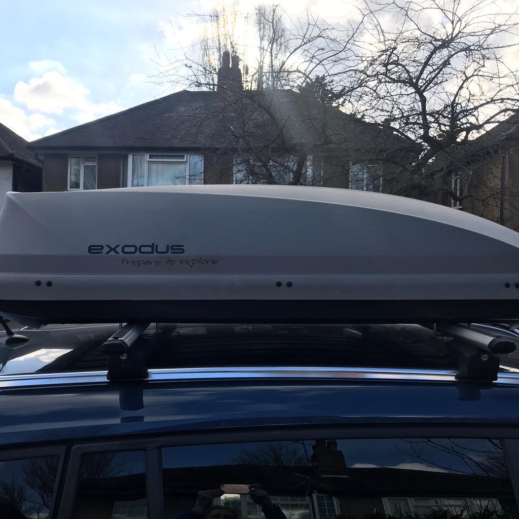 Exodus 470l on sale roof box