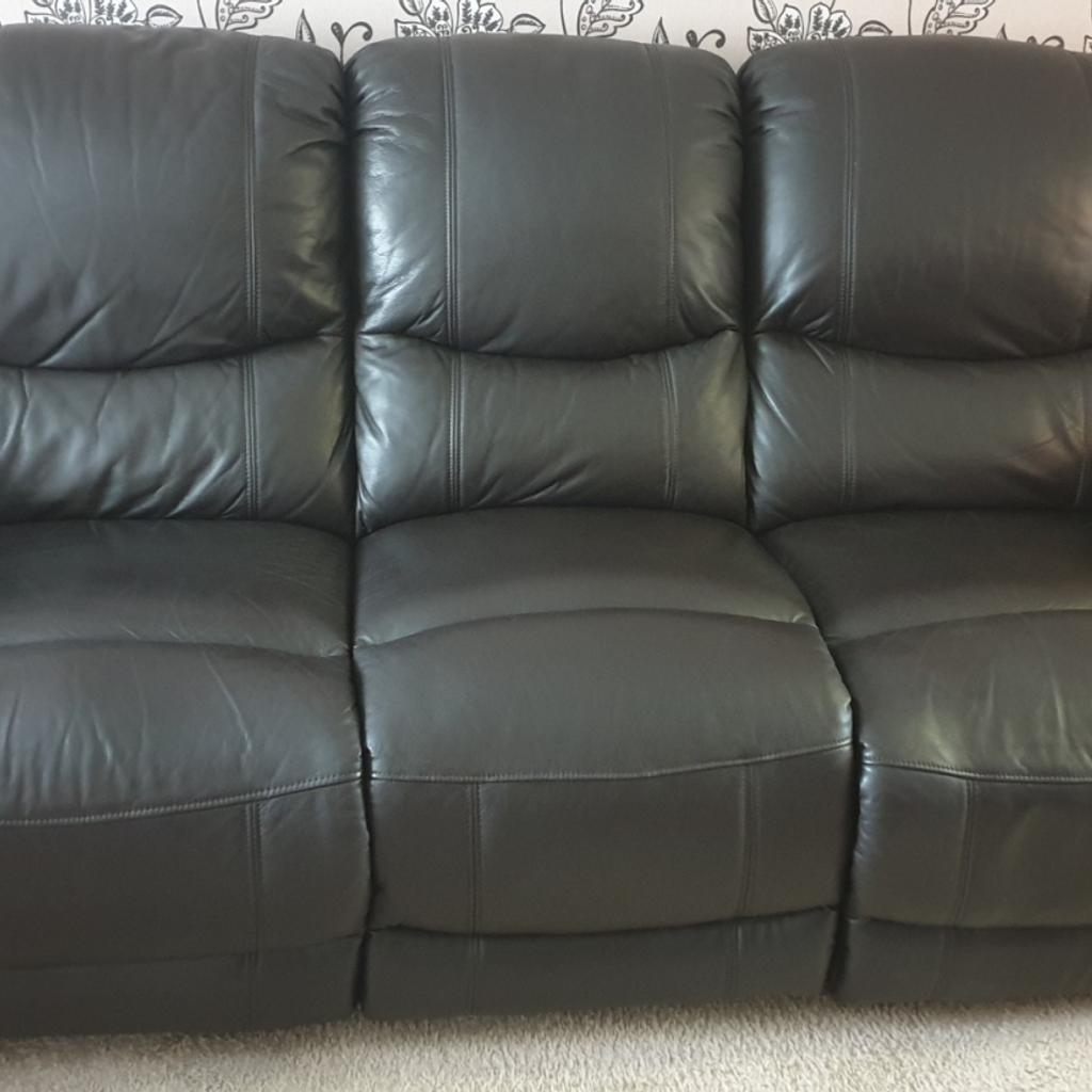 3 seater brown leather recliner sofa in CH49 Wirral for £50.00 for sale