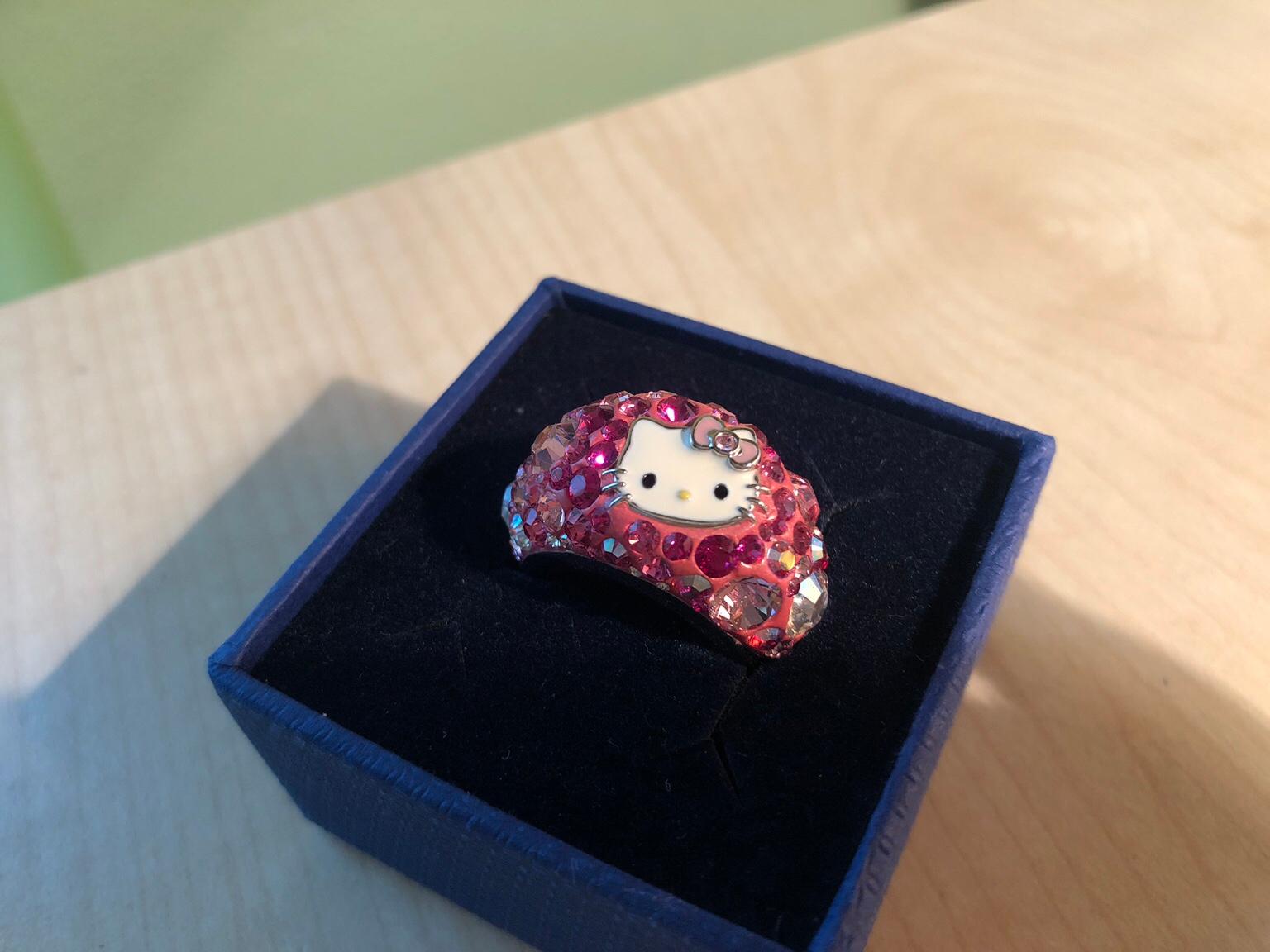 Hello kitty hot sale ring swarovski