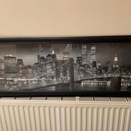 Lovely black and white picture of Brooklyn bridge in a black frame