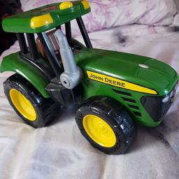 light up tractor and makes noise
excellent condtion