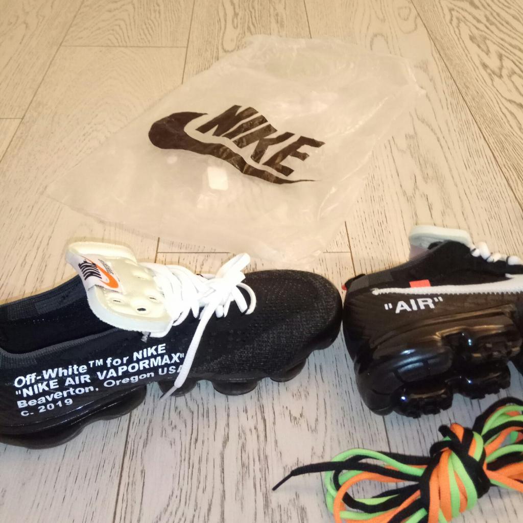 Lacci vapormax hotsell off white