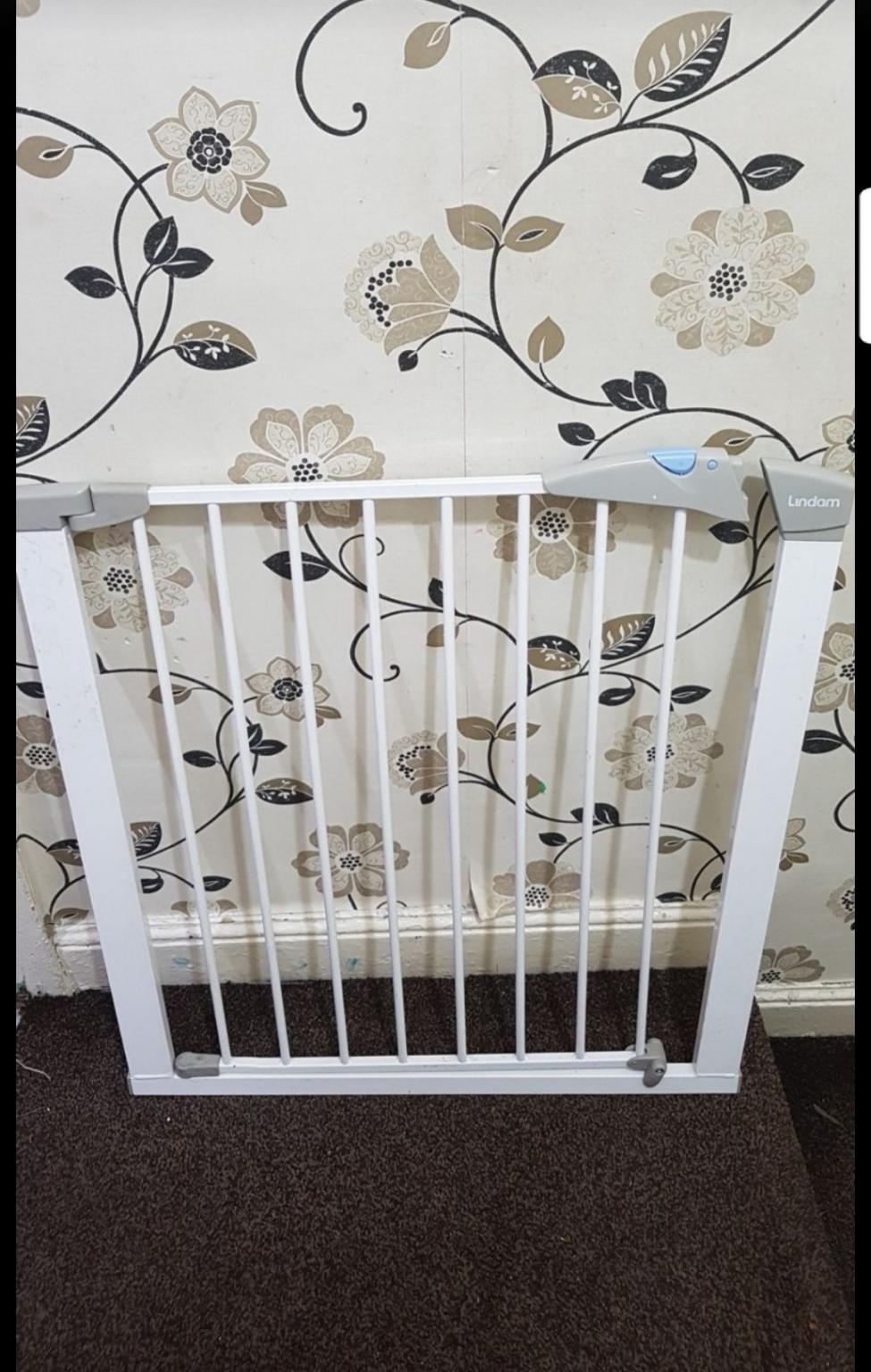 lindam pressure fit safety stair gate in HX1 Calderdale für £ 15,00 zum