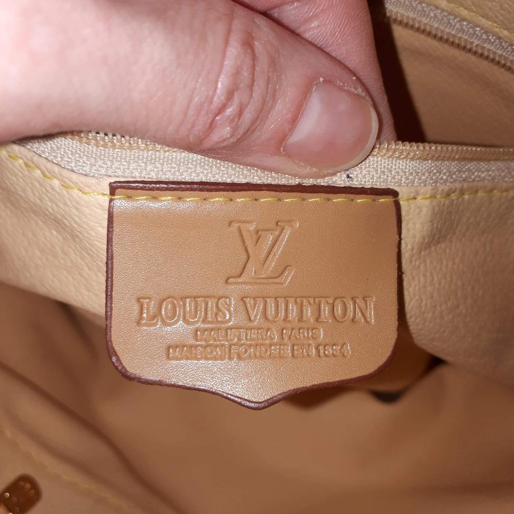 Louis vuitton maison fondee en 1854 bag in TW16 Spelthorne for