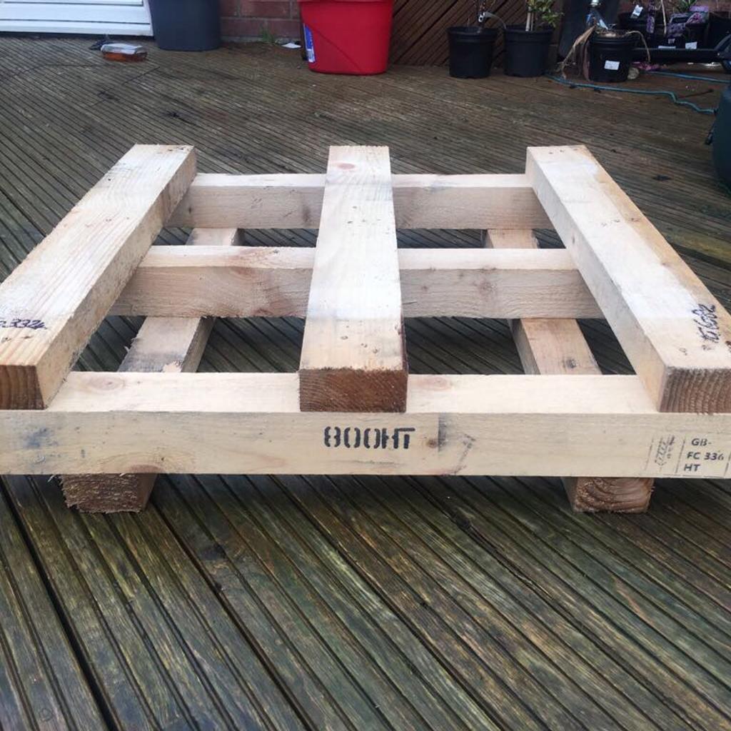 LARGE CHUNKY WOODEN PALLETS DIY PROJECTS ETC in CH63 Wirral for £5.00