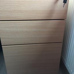 Office drawer unit. 800 depth x 72 high x 43 wide. Excellent condition with 2 lockable keys.