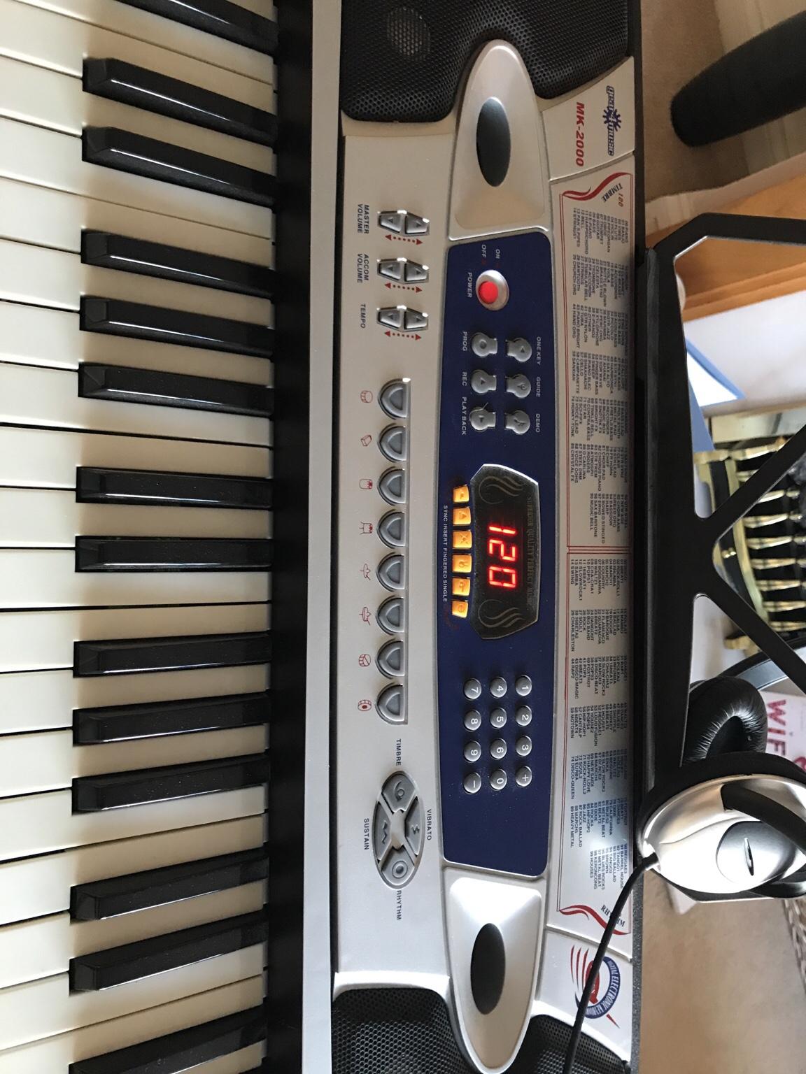 54 key electronic Keyboard Gear4music MK 2000 in DA15 Bexley for £45.00