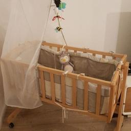 Baby Wiege mit Himmel Matratze ohne Nestchen

gebrauchter Zustand