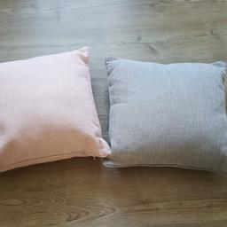 4 x Dusty Pink & 2 x Grey Sofa cushions.

nearly new. comes from a non smoking and no pet household