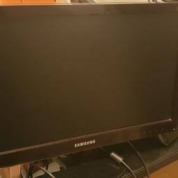 2 mal Samsung sync master p2250 full-hd monitore
(Nur 1 stromkabel vorhanden)

21.5 zoll