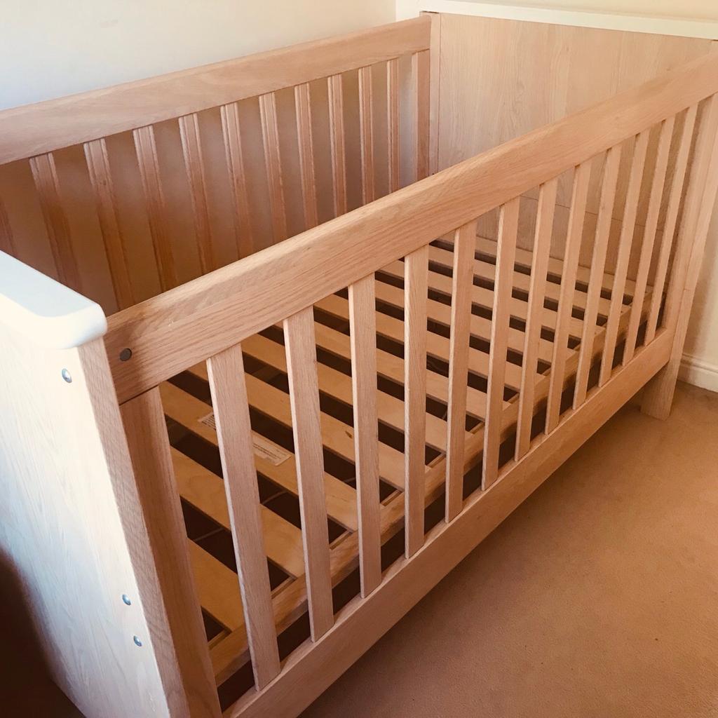 Mamas and papas store murano cot bed