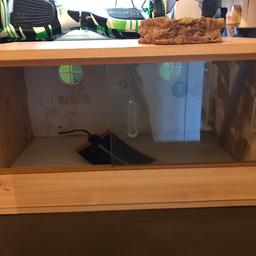 Small 2 foot vivarium with heat mat and light fitting glass doors 
Measurements 
2 ft width
1 ft height