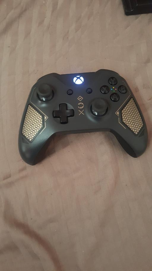 Buy & Sell Bow Church East London - Photos for xbox one patrol tec controller