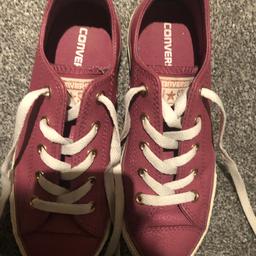 Lovely girls converse, great condition.