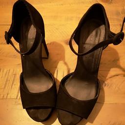 Black suede effect heels 
Excellent condition