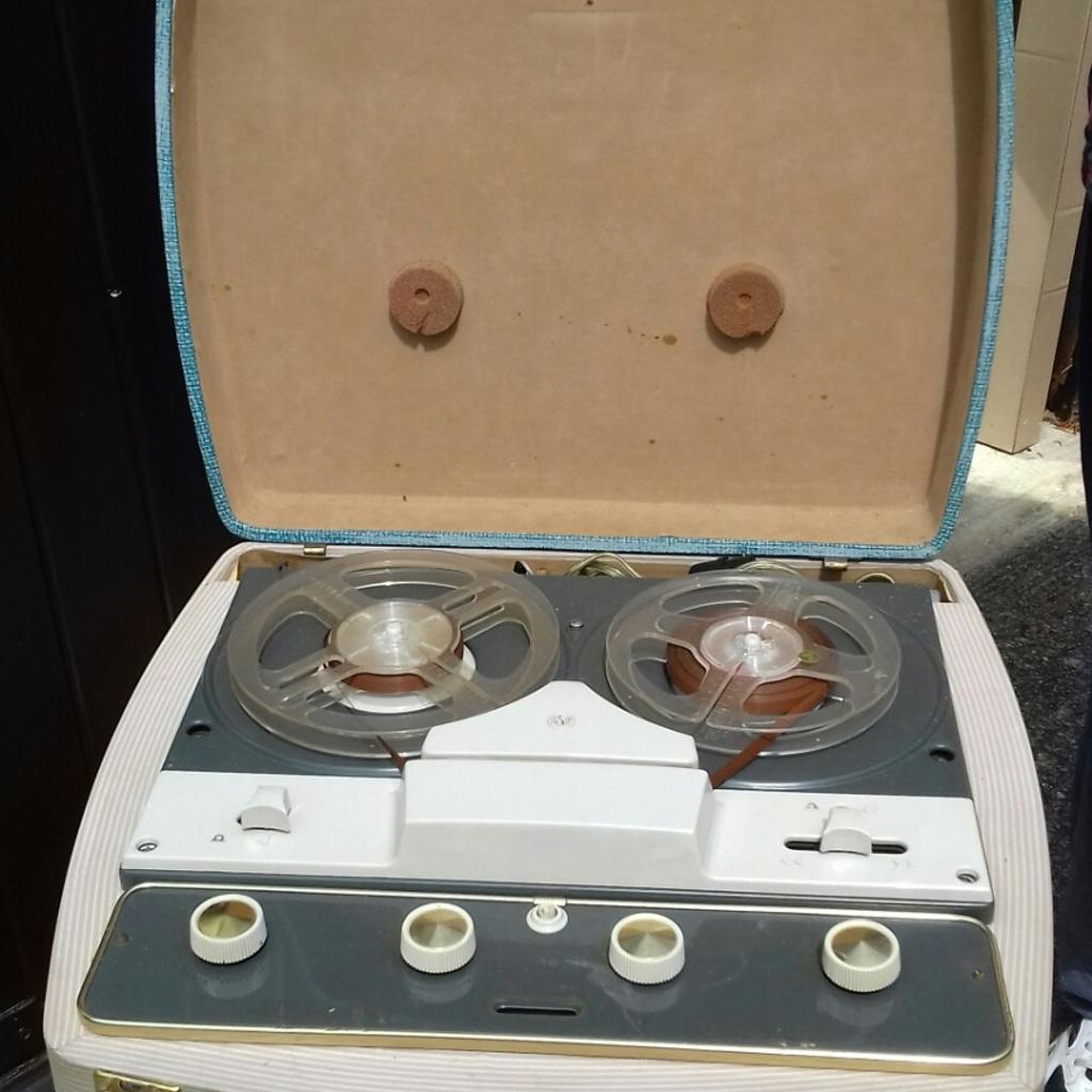 vintage fidelity tape to tape player. . collect between oxford and bicester.