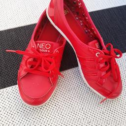 rote Adidas Neo Schuhe, mit super weicher Sohle. Größe 38. privat Verkauf daher keine Garantie oder Rücknahme. Versand gegen Aufpreis